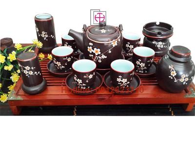 Bộ ấm trà vại men nâu khắc hoa đào + phụ kiện