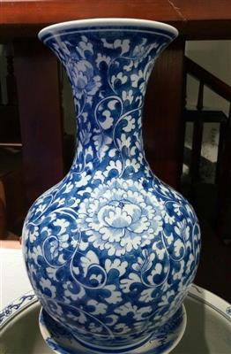 Lọ tỏi vẽ kỹ hoa dây cổ - H.45