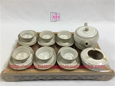 Bộ ấm chén cùng gạt tàn